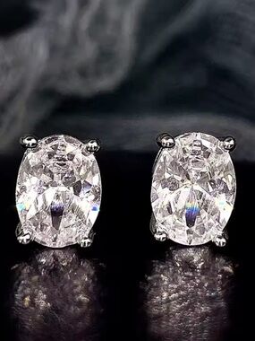 NEW Sterling Silver Oval Cubic Zirconia Stud Earrings - White